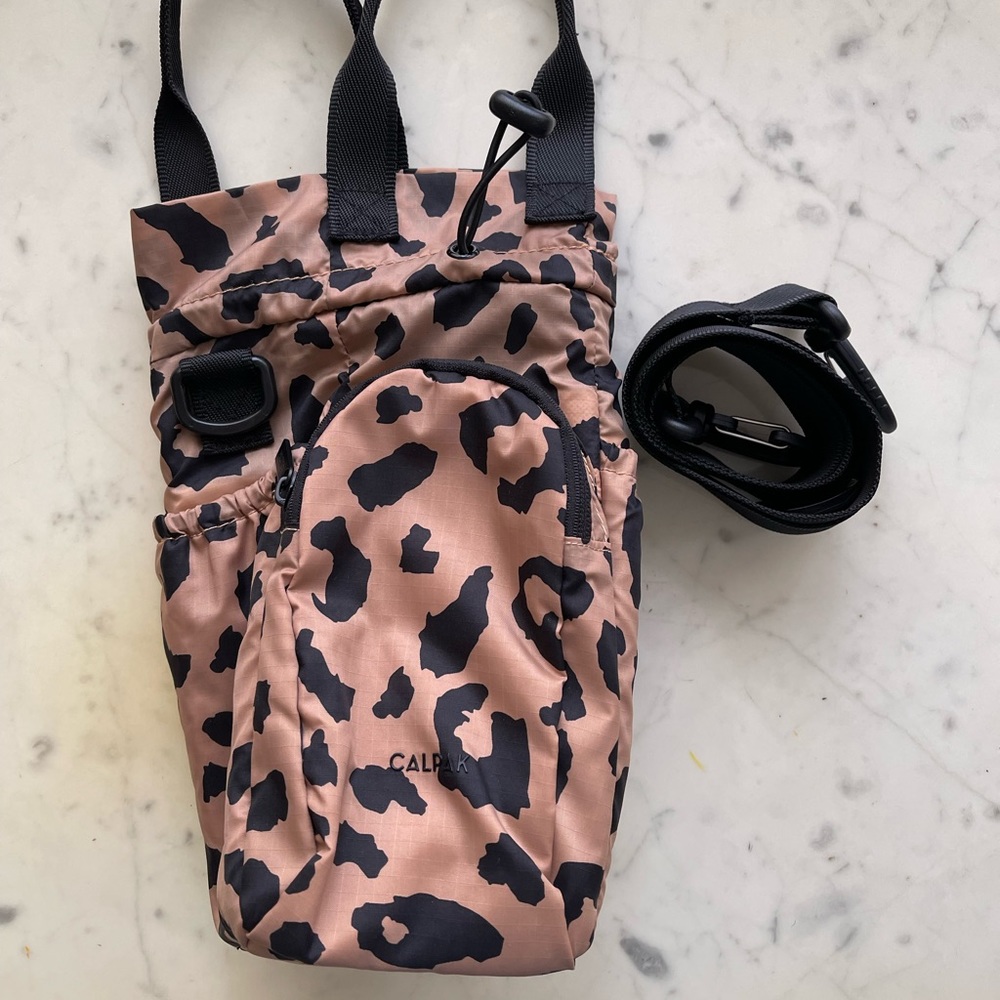 CALPAK water bottle holder